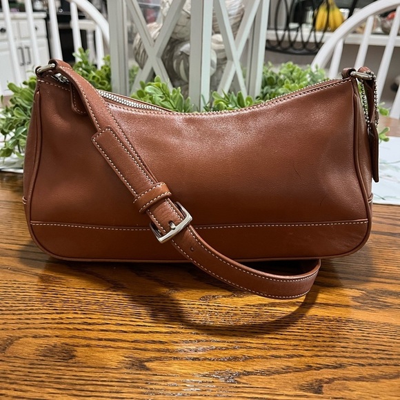 Coach Handbags - Coach 7787 Hampton Women's Saddle Leather Shoulder Bag Handbag Wristlet Vintage